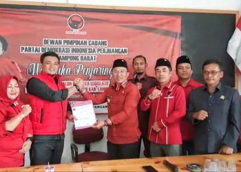 Bupati Lampung Barat Parosil Mabsus Ikut Nyaleg