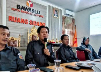 Bawaslu Bandar Lampung Temukan Stiker Coklit Bermasalah